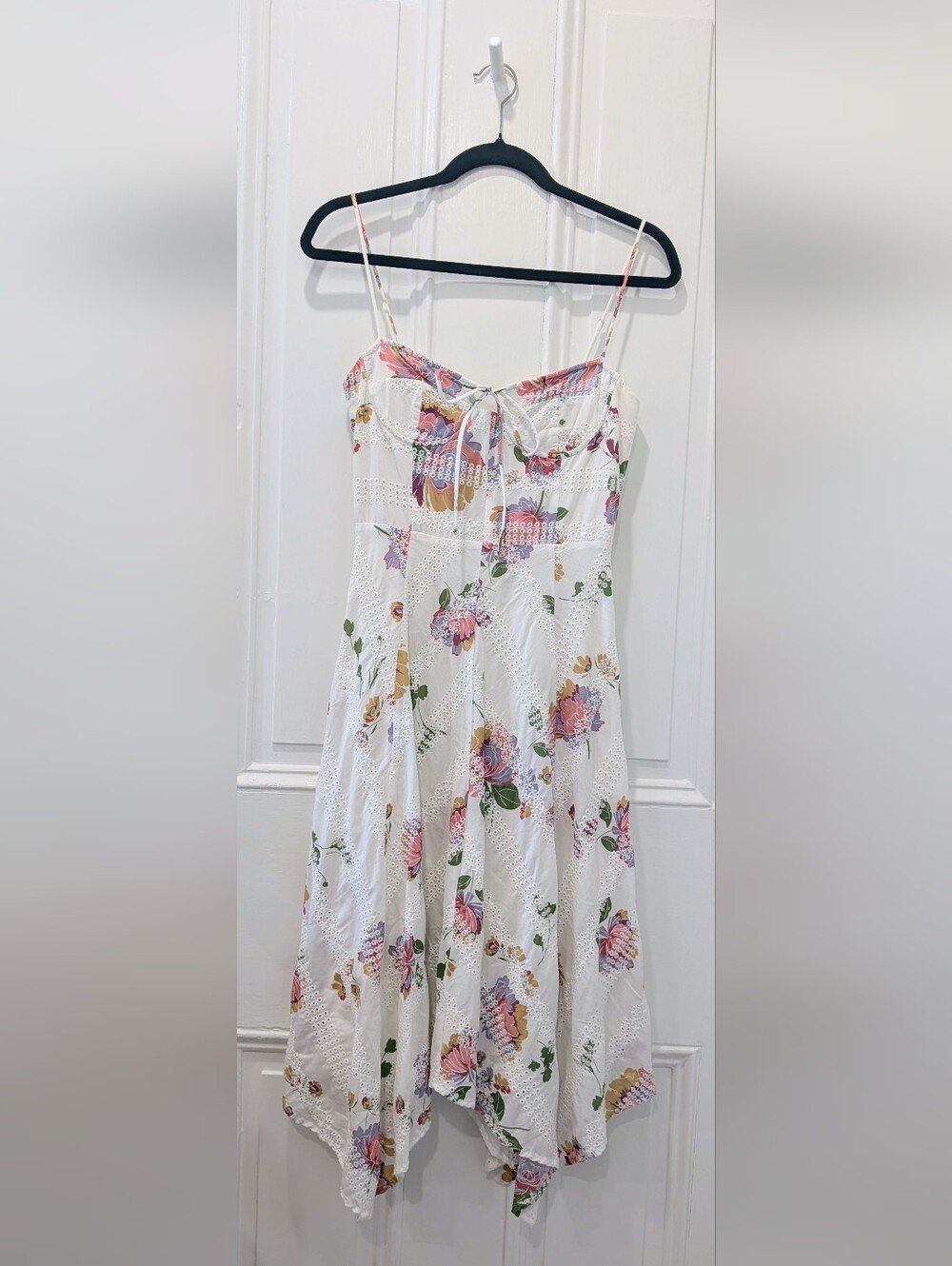 WAYF handkerchief Cottagecore Eyelet White Floral Midi Dress | Xs